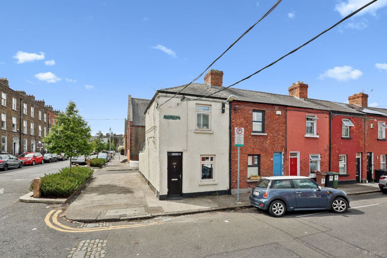 24 Sherrard Avenue, North Circular Road, Dublin 1 - End-of-terrace house