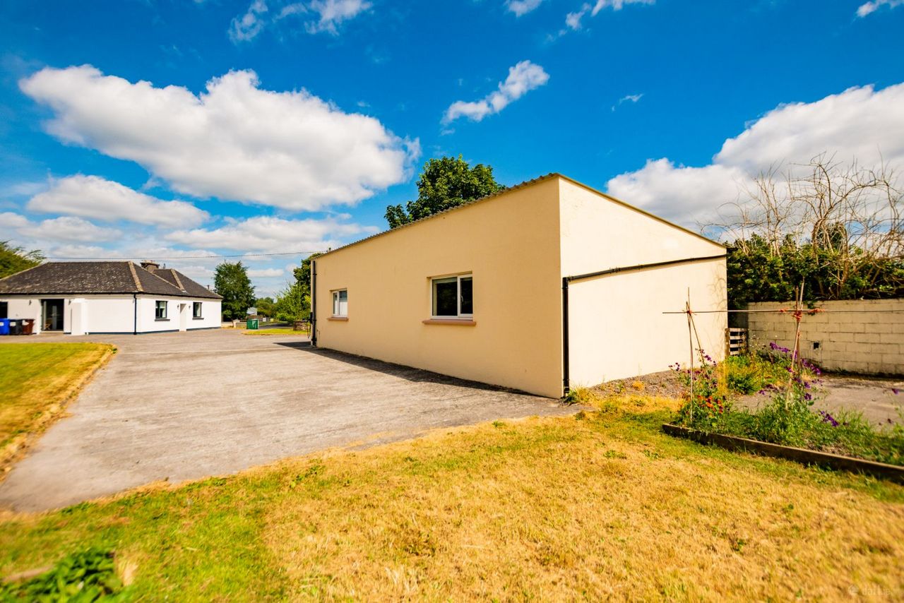 Water Street, Castlepollard, Coole, Co. Westmeath