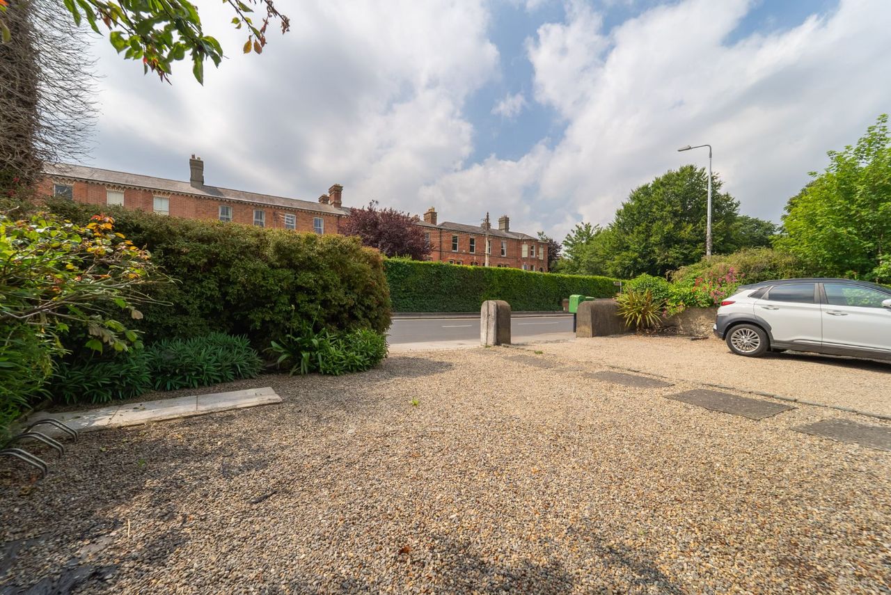 4 Killiney Terrace, Breffni Road, Sandycove, Co. Dublin