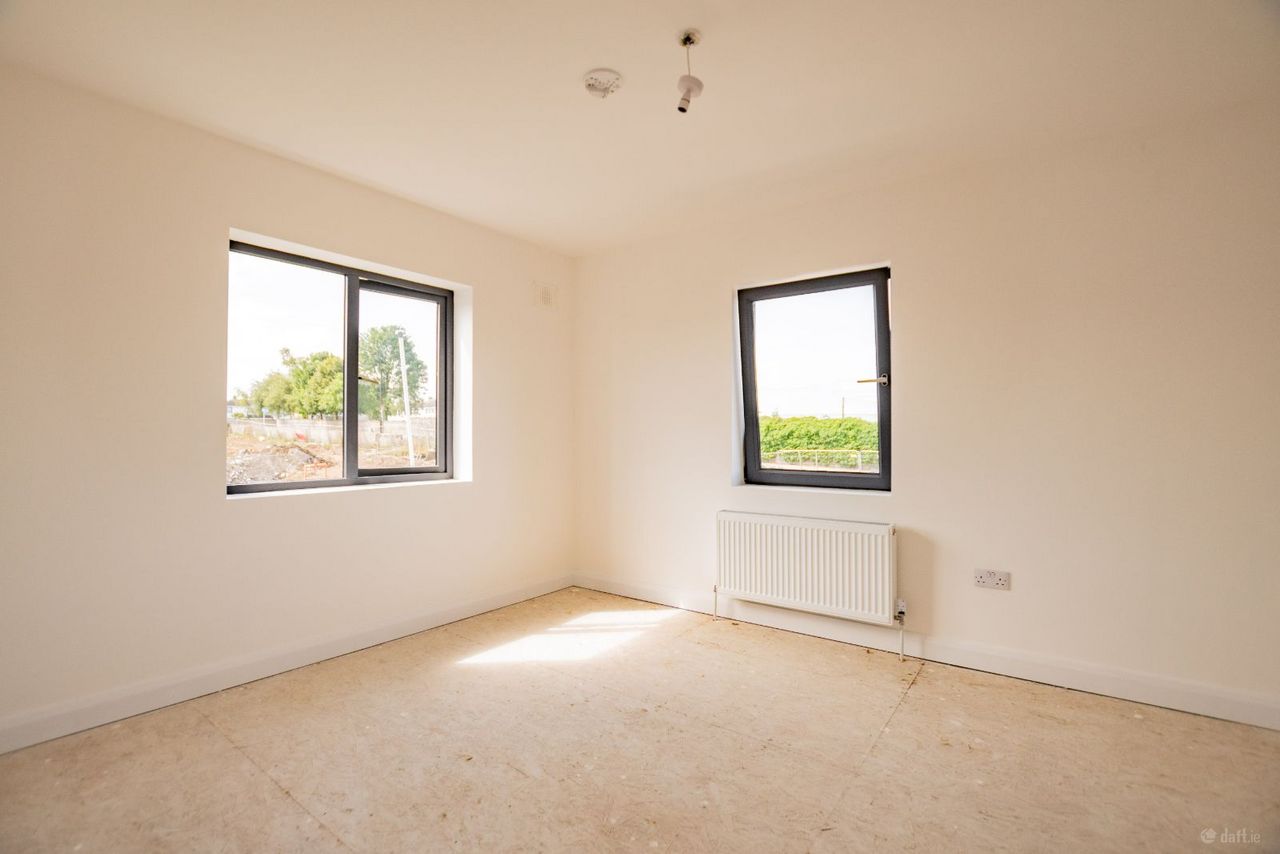 3 Bed End Terrace, White Linen Avenue, Longford Town, Co. Longford