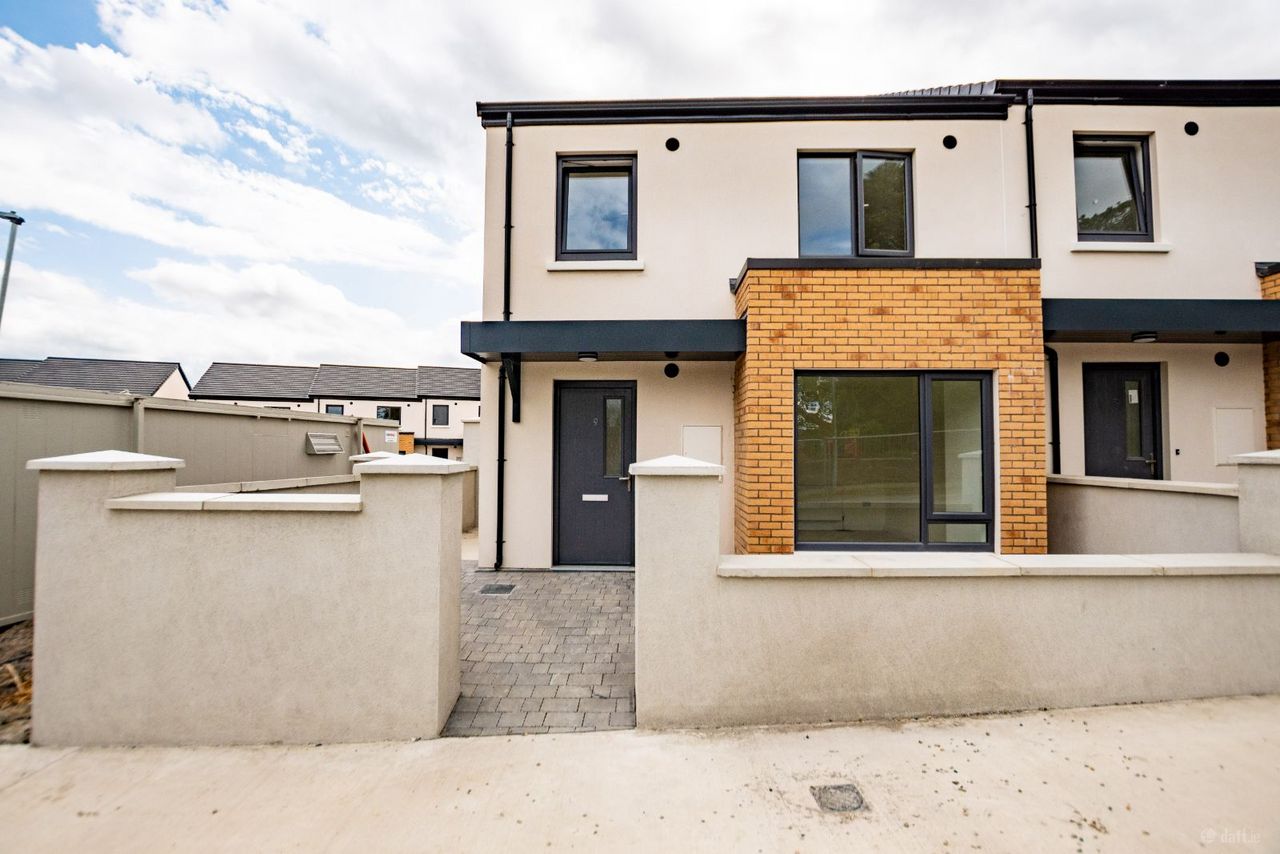 2 Bed End Terrace, White Linen Avenue, Longford Town, Co. Longford