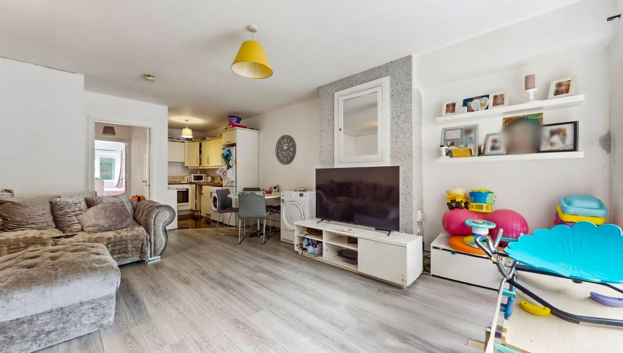 12 Hampton Wood Park, Finglas, Dublin 11 - Apartment For Sale