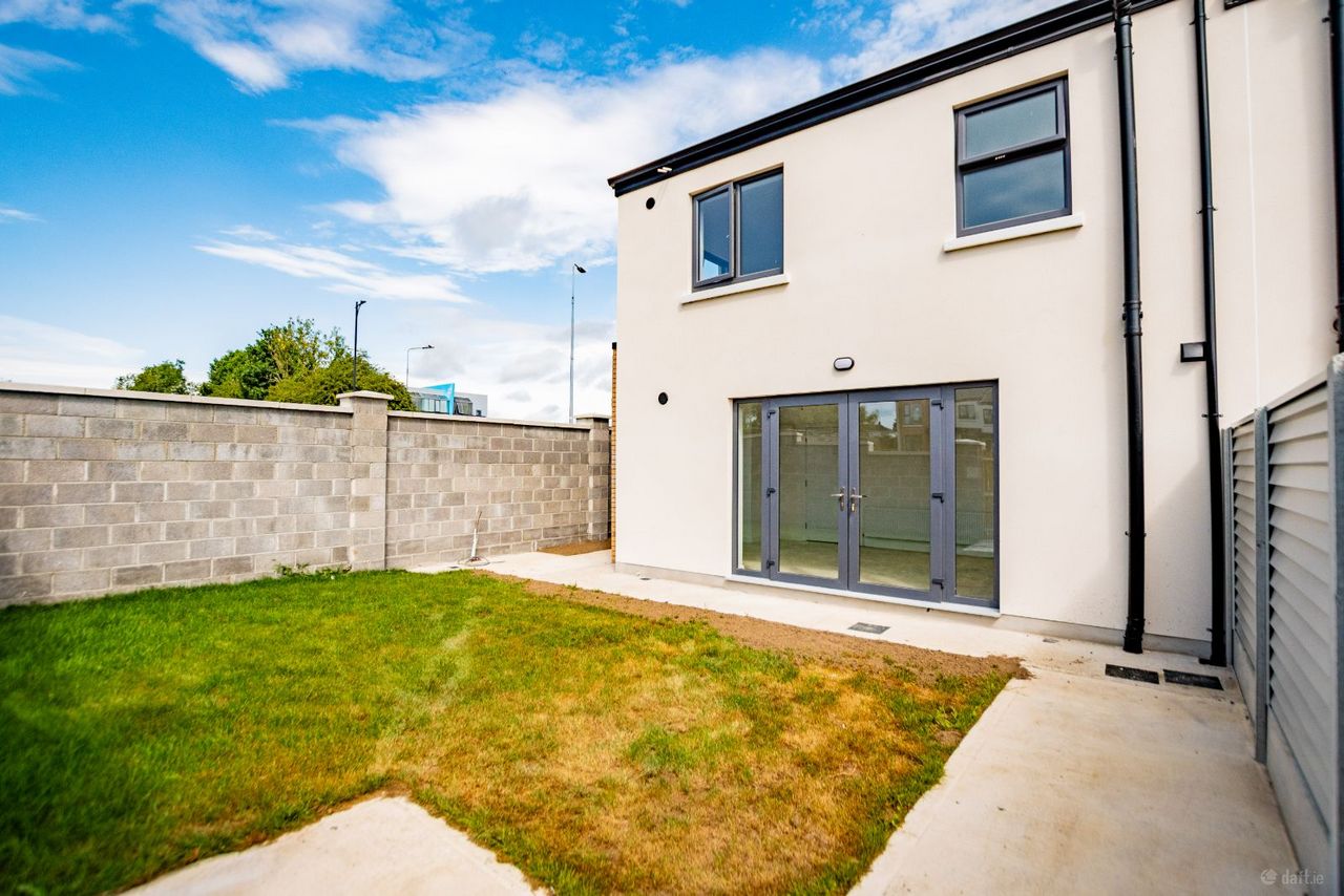 3 Bed End Terrace, White Linen Avenue, Longford Town, Co. Longford