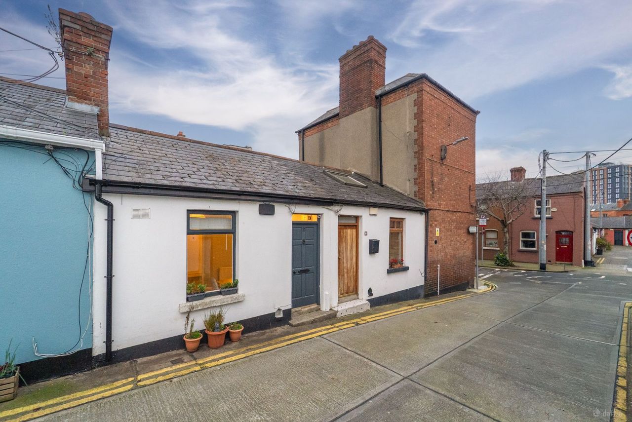 2 Gray Square, Dublin 8, The Coombe