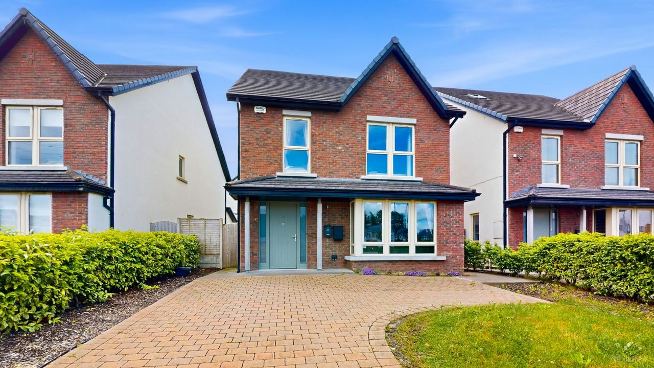 15 Hollywoodrath Road, Hollystown, Dublin 15 - Detached house