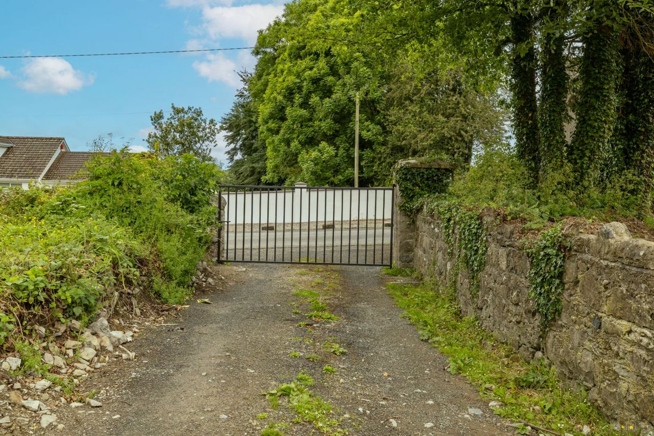Moate Road, Ballymore, Co. Westmeath