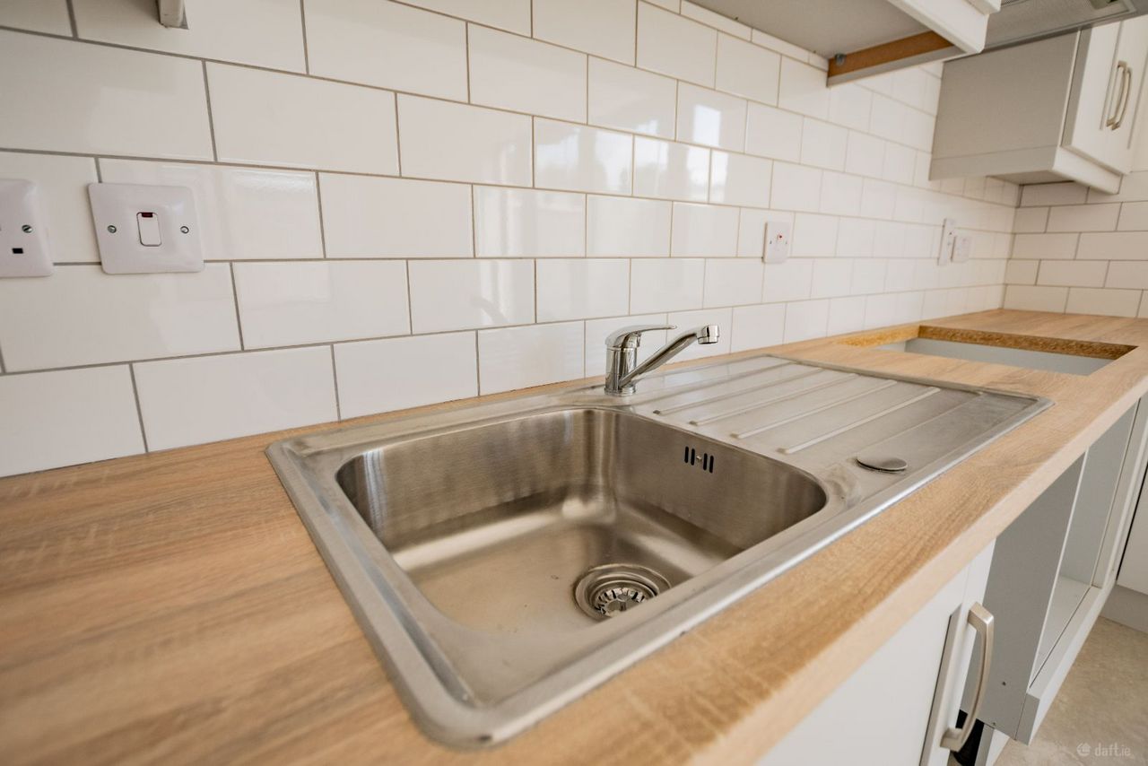 3 Bed Mid Terrace, White Linen Avenue, Longford Town, Co. Longford