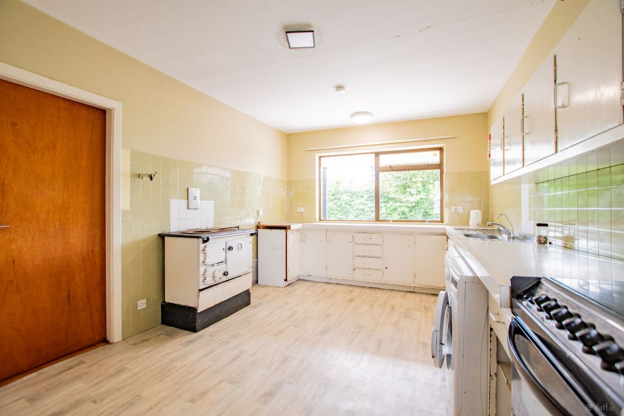 Moate Road, Ballymore, Co. Westmeath