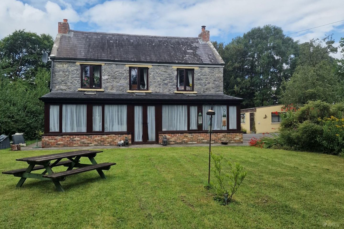 Ballyvoneen, Ballinamore Bridge, Ballinasloe, Co. Galway, H53RH27