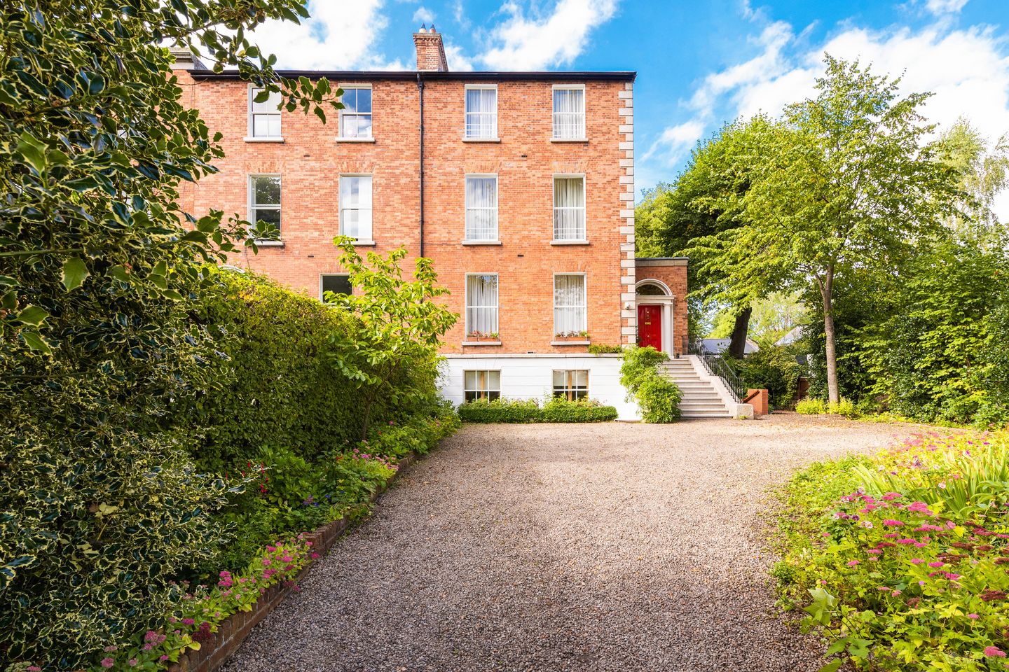 1 Raglan Road, Ballsbridge, Ballsbridge, Dublin 4, D04CV40