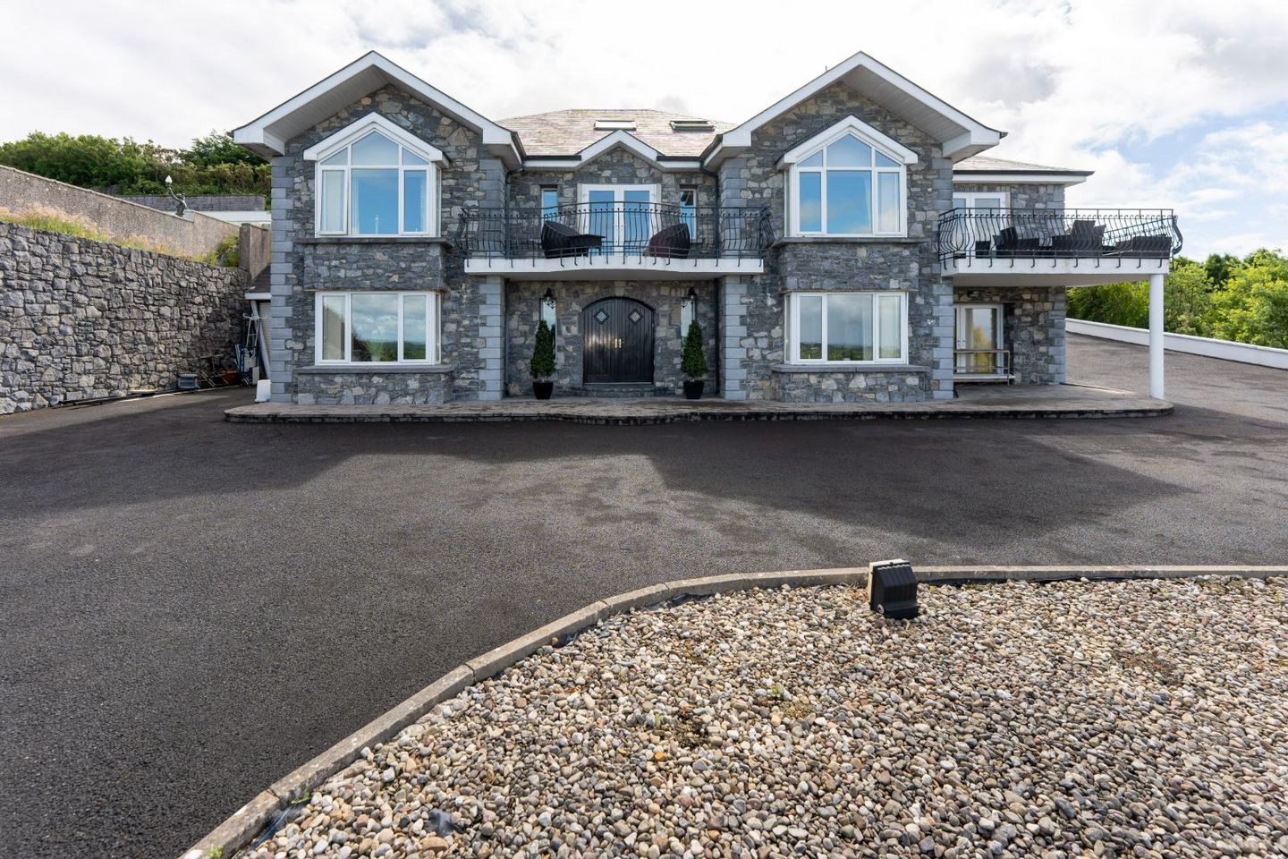 1 Castlecourt, Brickhill East, Cratloe, Cratloe, Co. Clare, V95EA00