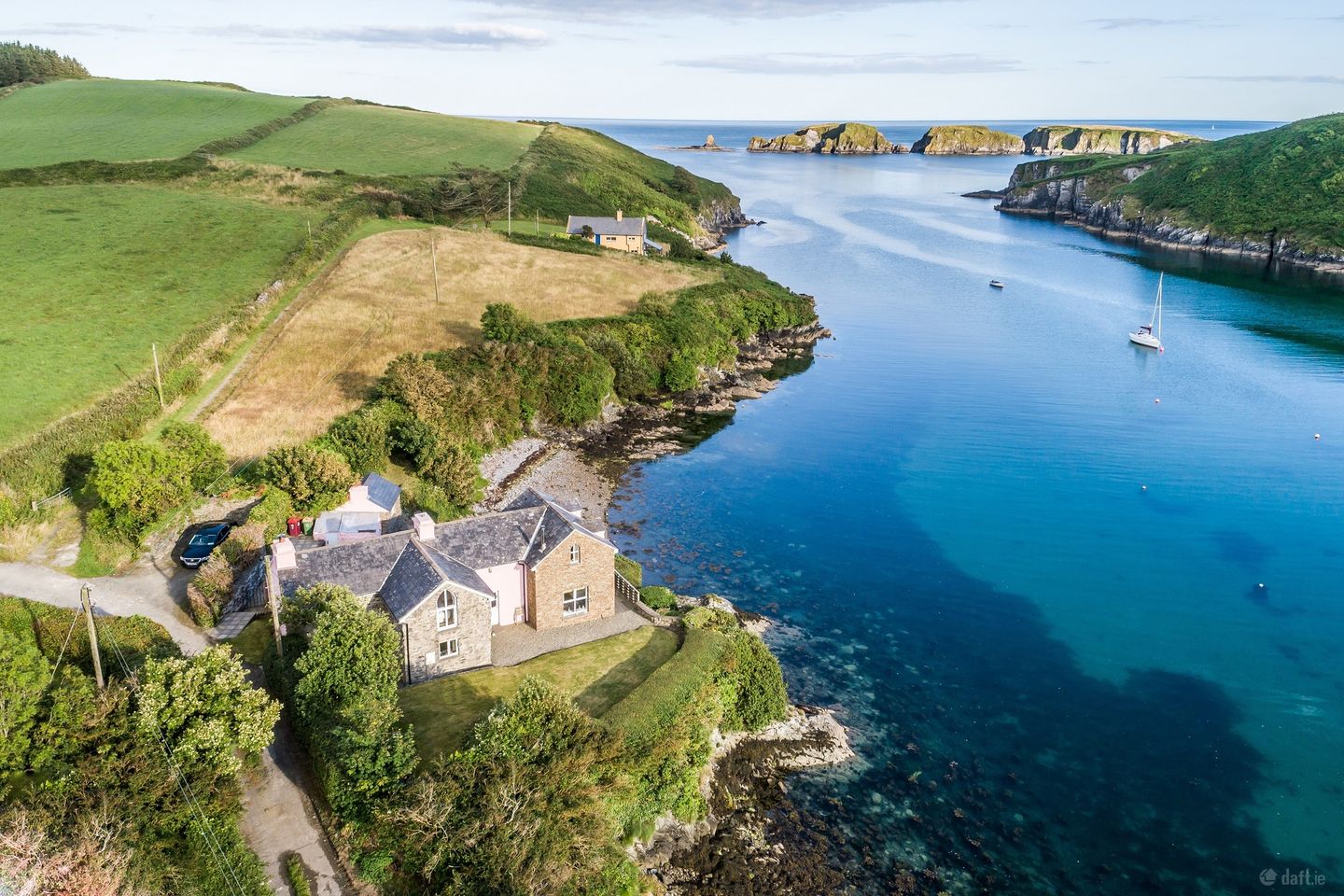 Mary Whites Cottage, Carrigillihy, Union Hall, Co. Cork, P81XK79