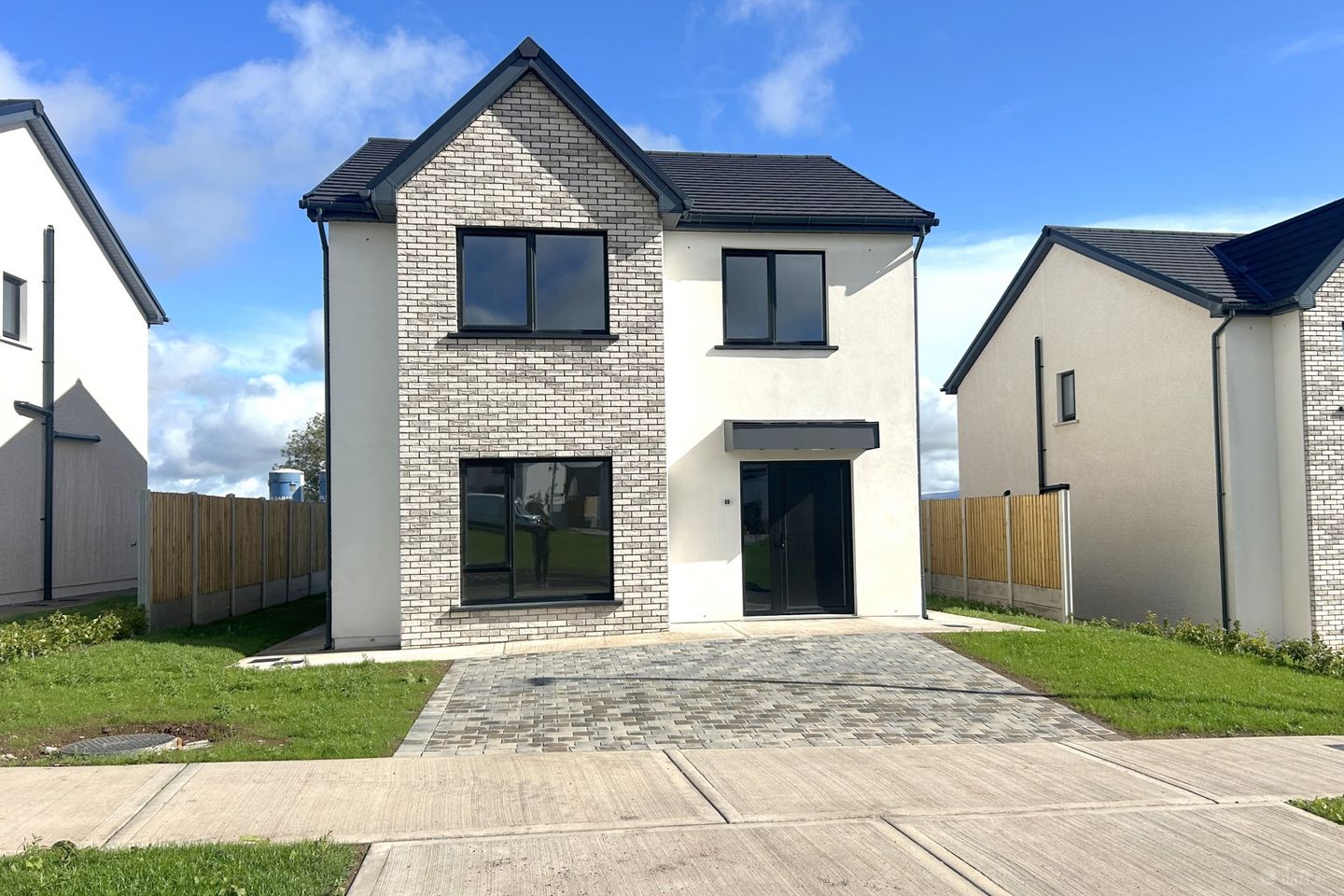 4 Bedroom Detached, Glenwood, Strawhall, Fermoy, Co. Cork