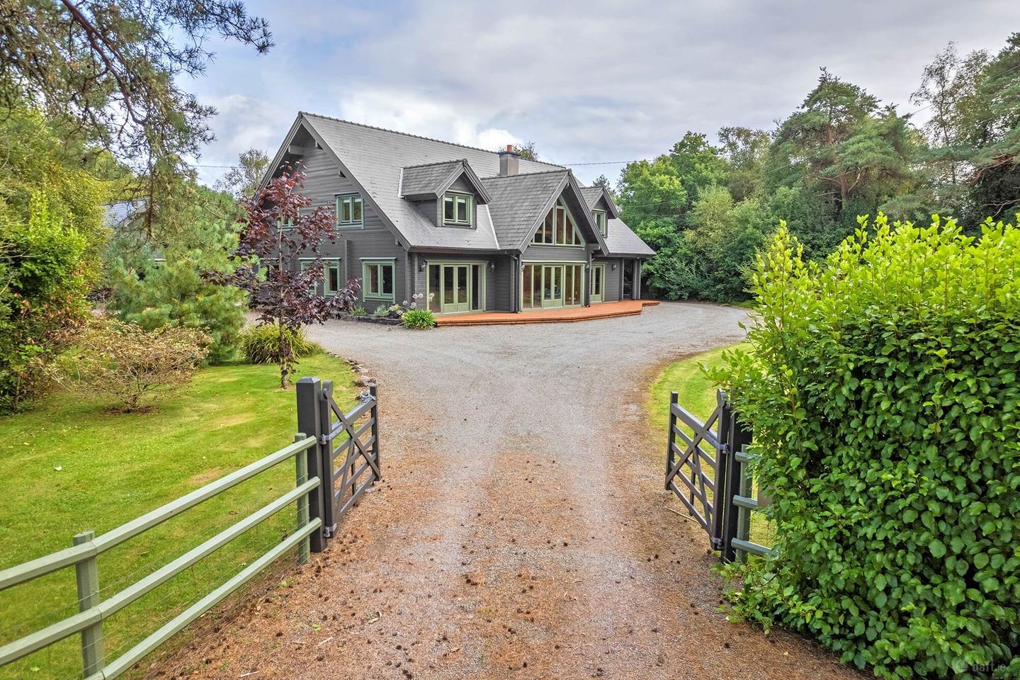 The Wood Chalet, Isknafeelna, Glengarriff, Co Cork, P75TF80