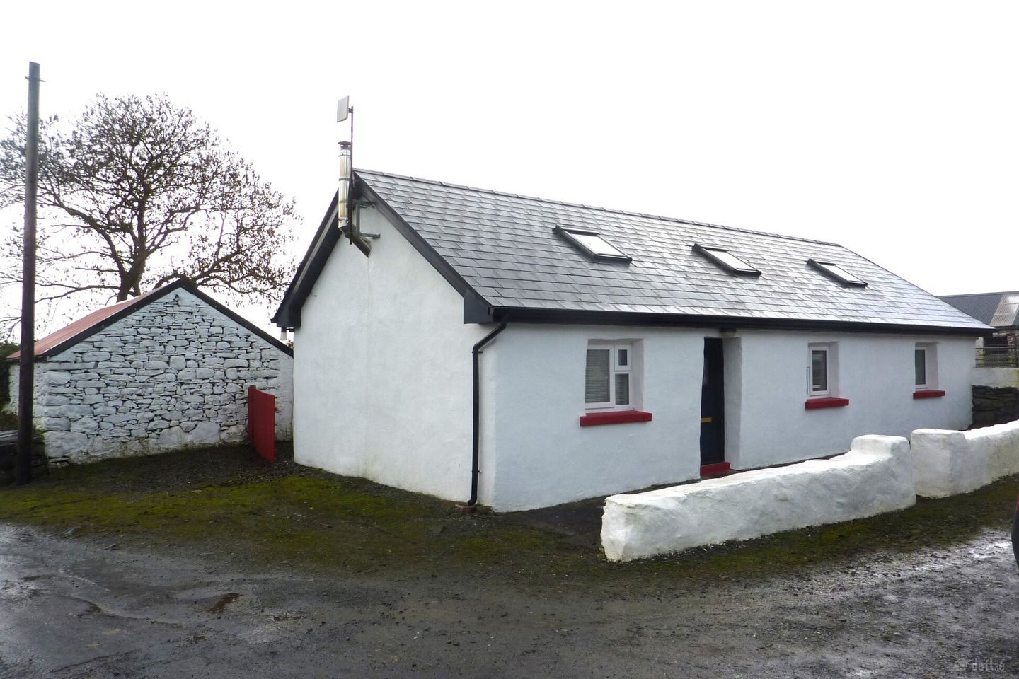 Mace, Aughagower, F28D212