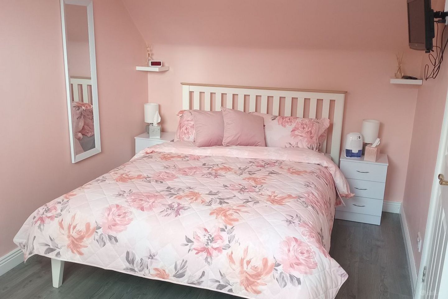 Digs- 12 mins from UL/ Limk City, All bills included , Murroe, Co. Limerick