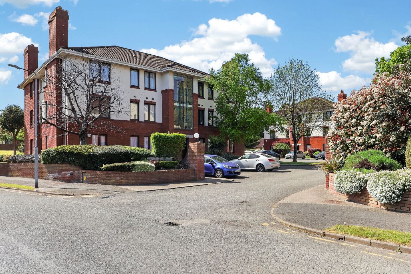 SHORT LET ONLY - The Alders, Monkstown Valley, Monkstown, Co. Dublin