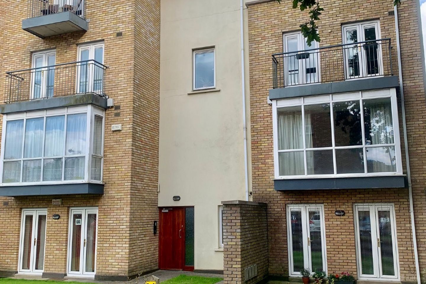 69 Bantry Square, Waterville, Dublin 15