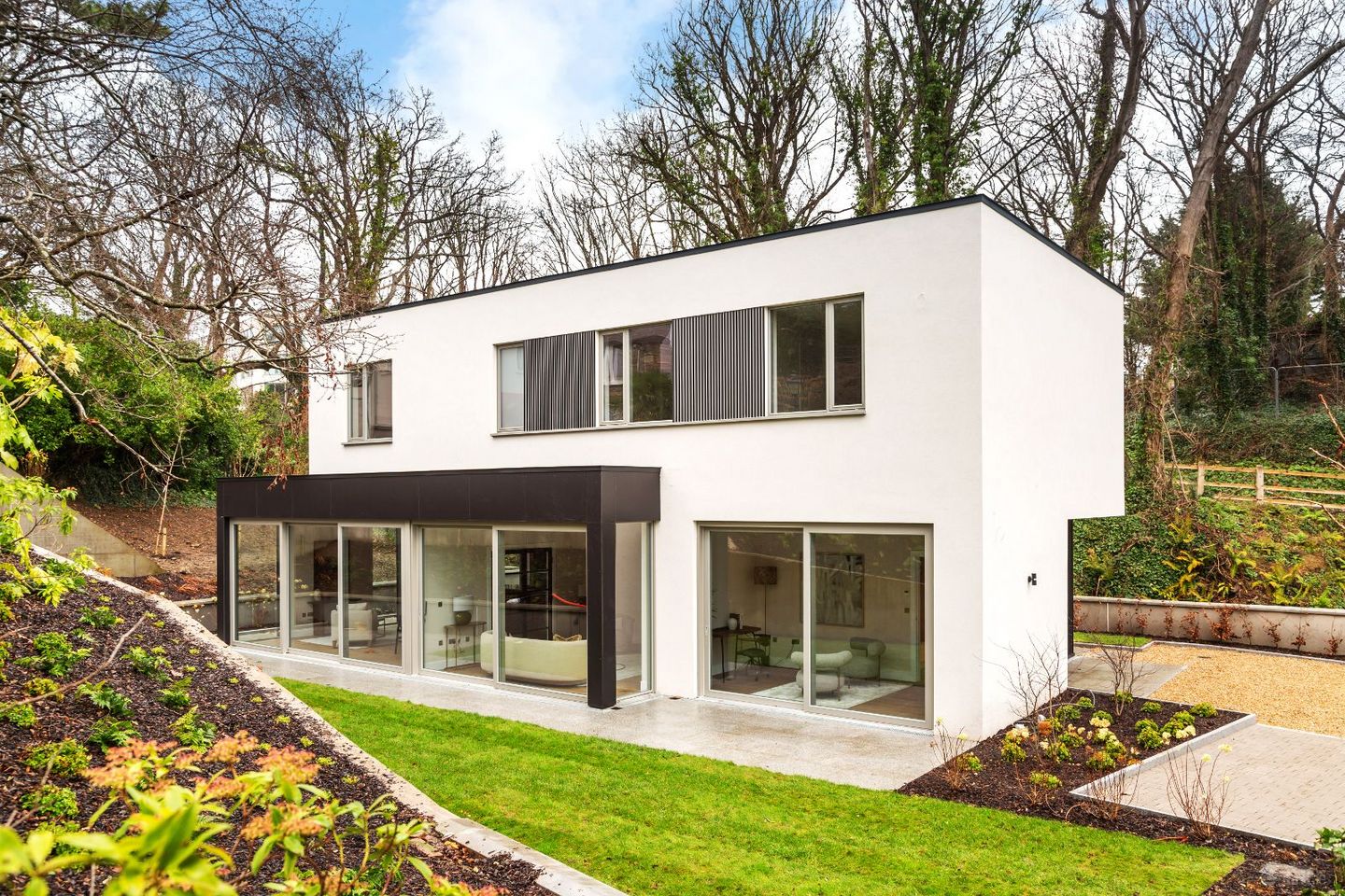 The Glebe , Brides Glen Road, Shankill, Dublin 18, D18Y7H7