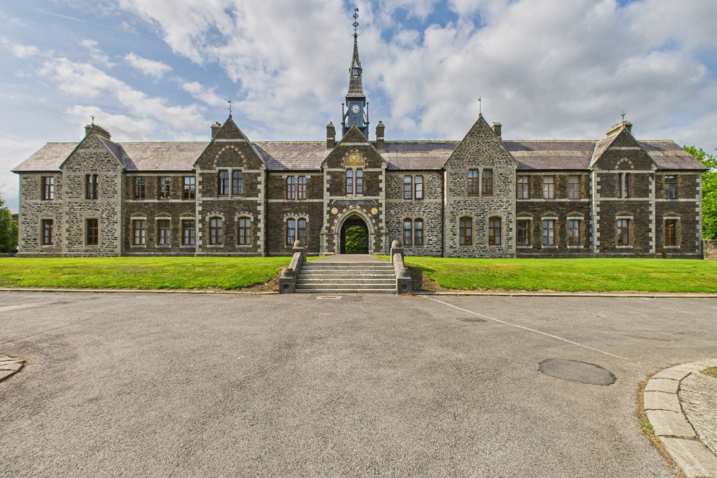 2 Manor Court, Cork Road, Waterford, X91FD77