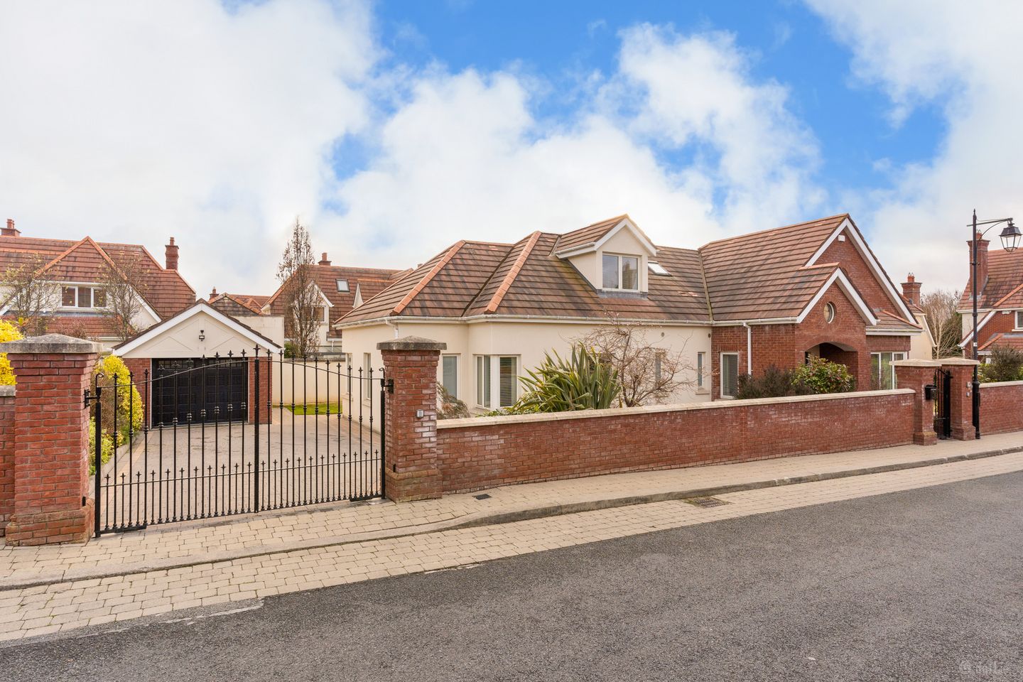 13 Brighton Square, Foxrock, Dublin 18, D18K8N3