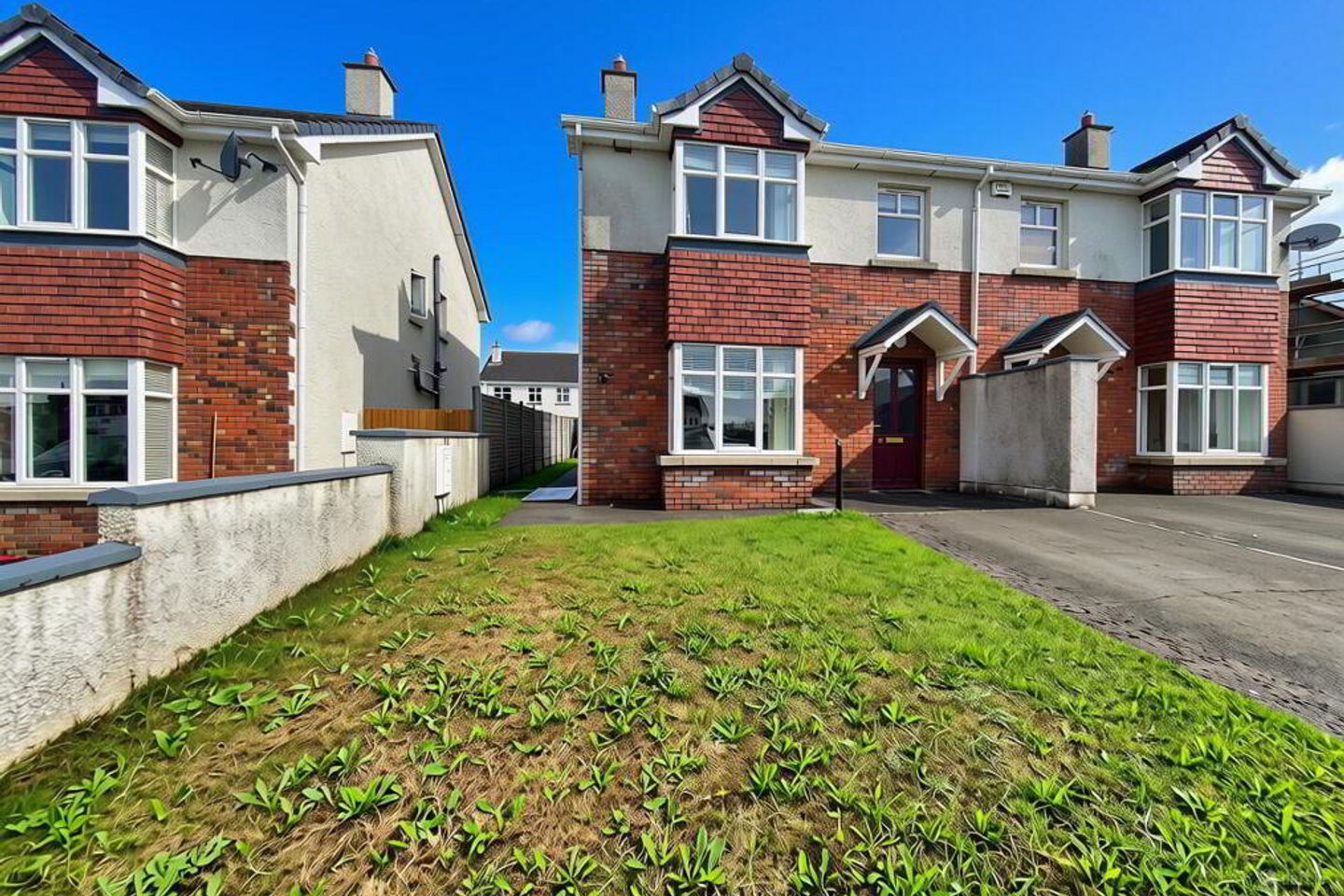 94 Sli An Choiste, Monksland, Athlone, Co. Roscommon