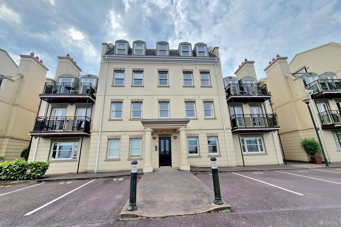 Apartment 9, Estuary Court, Rochestown, Co. Cork