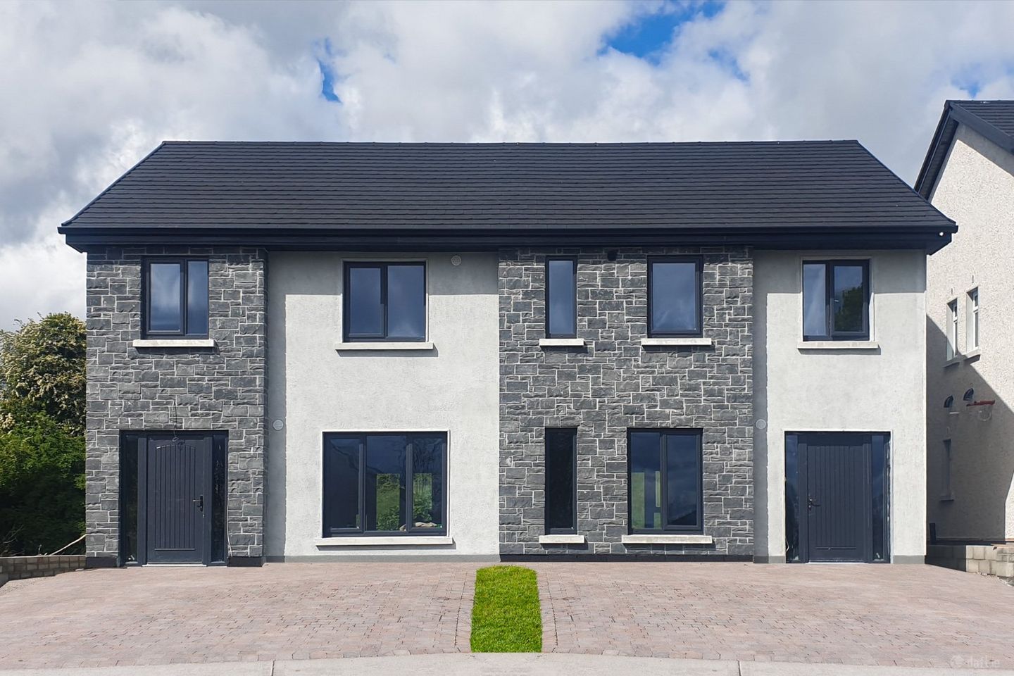 39 Lus Na Greine, Monksland, Athlone, Co. Roscommon, N37W5X4