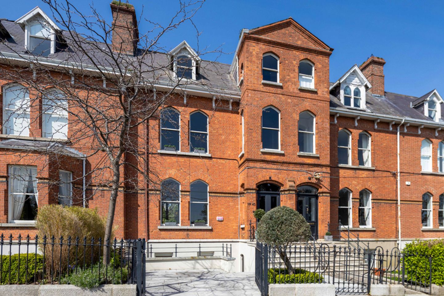 43 Belgrave Square West, Monkstown