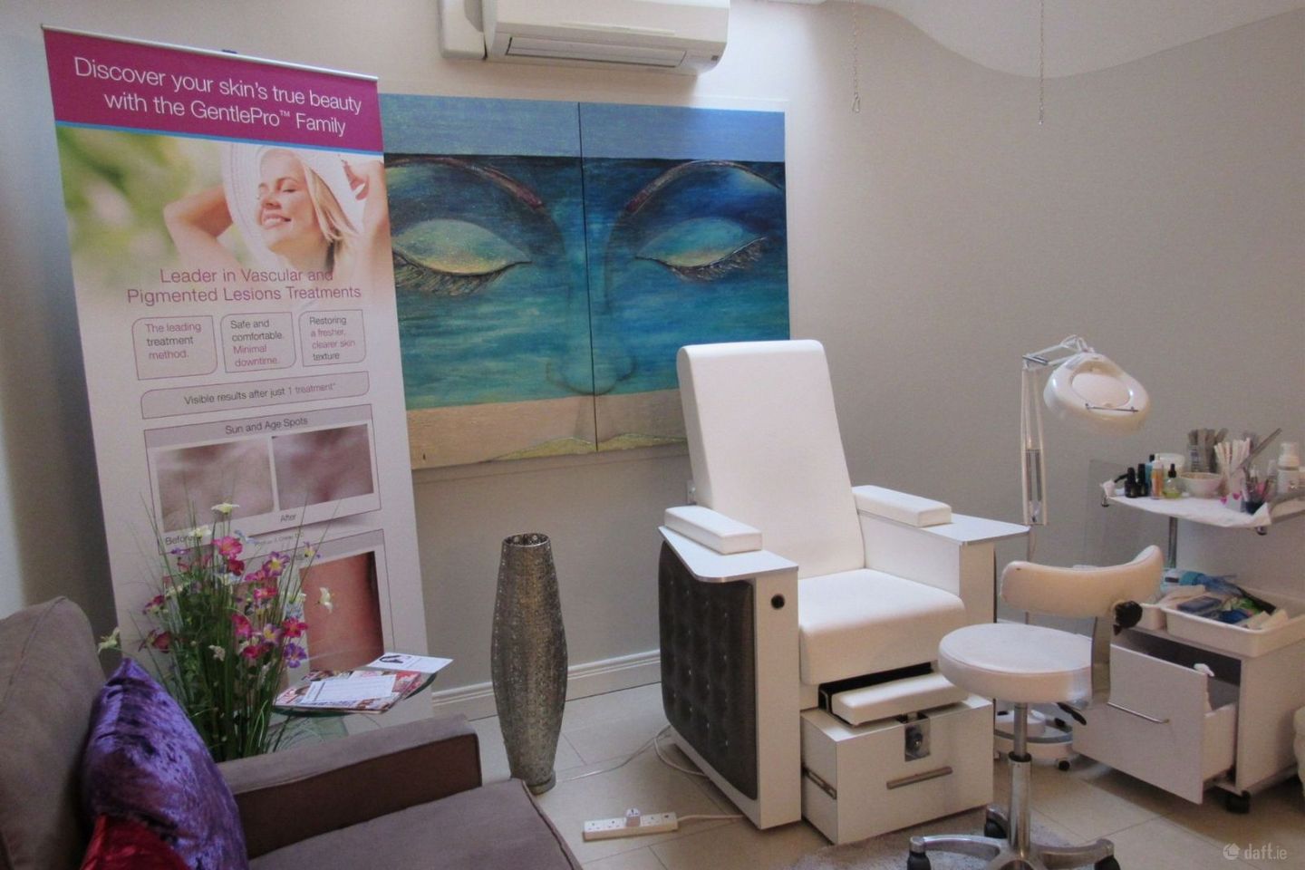 Chic Beauty Salon, 34 Dublin Street, Longford Town, Co. Longford, N39D628