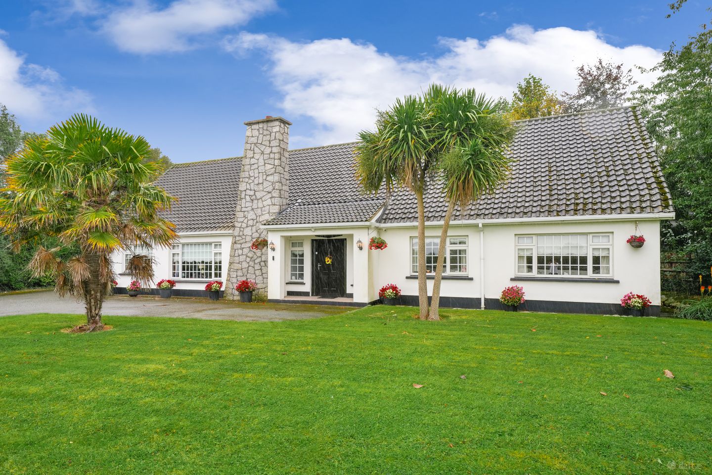 Curraghchase, Peamount Road