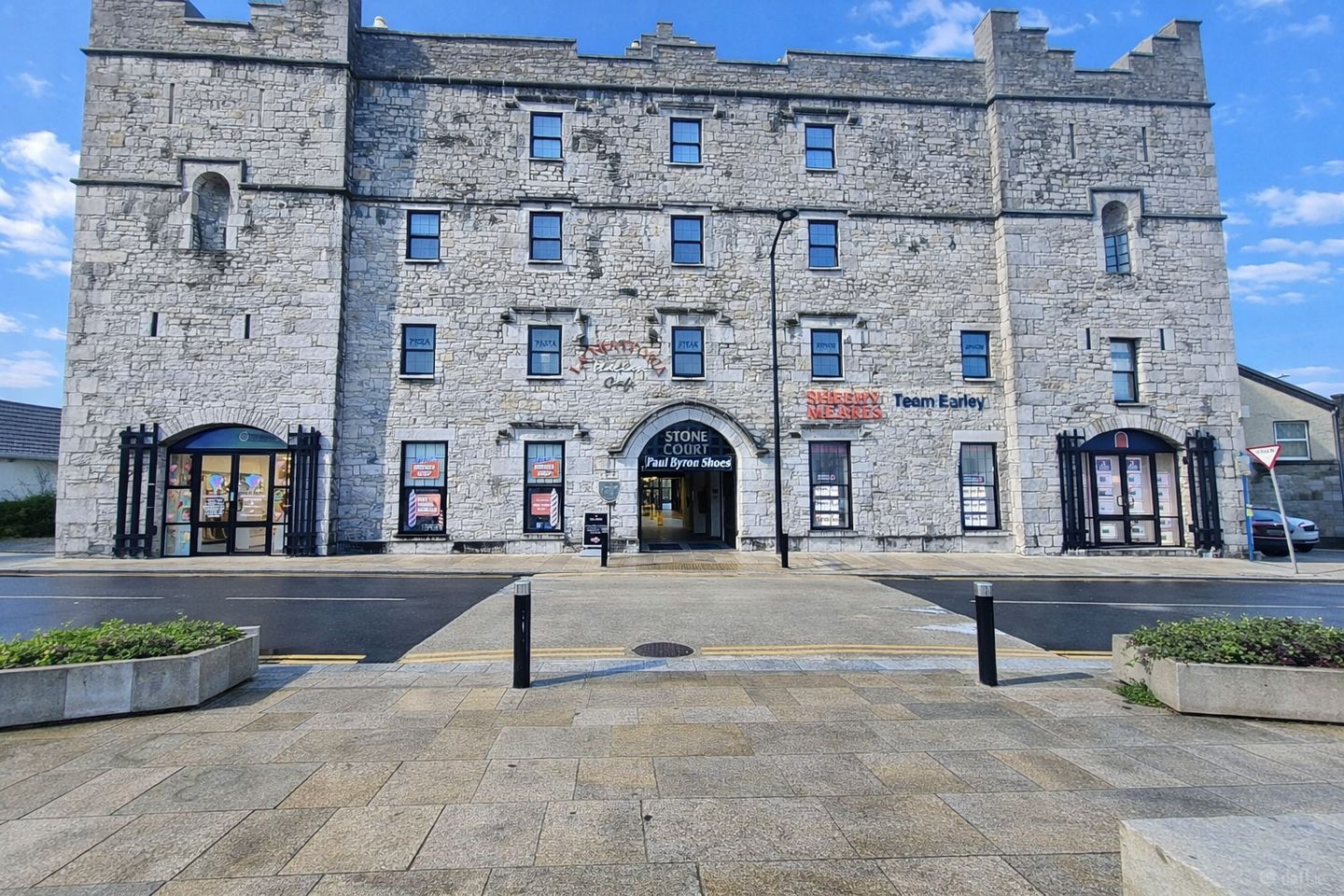 Apartment 9, Stone Court Centre, The Square, Roscommon, Co. Roscommon, F42CY27