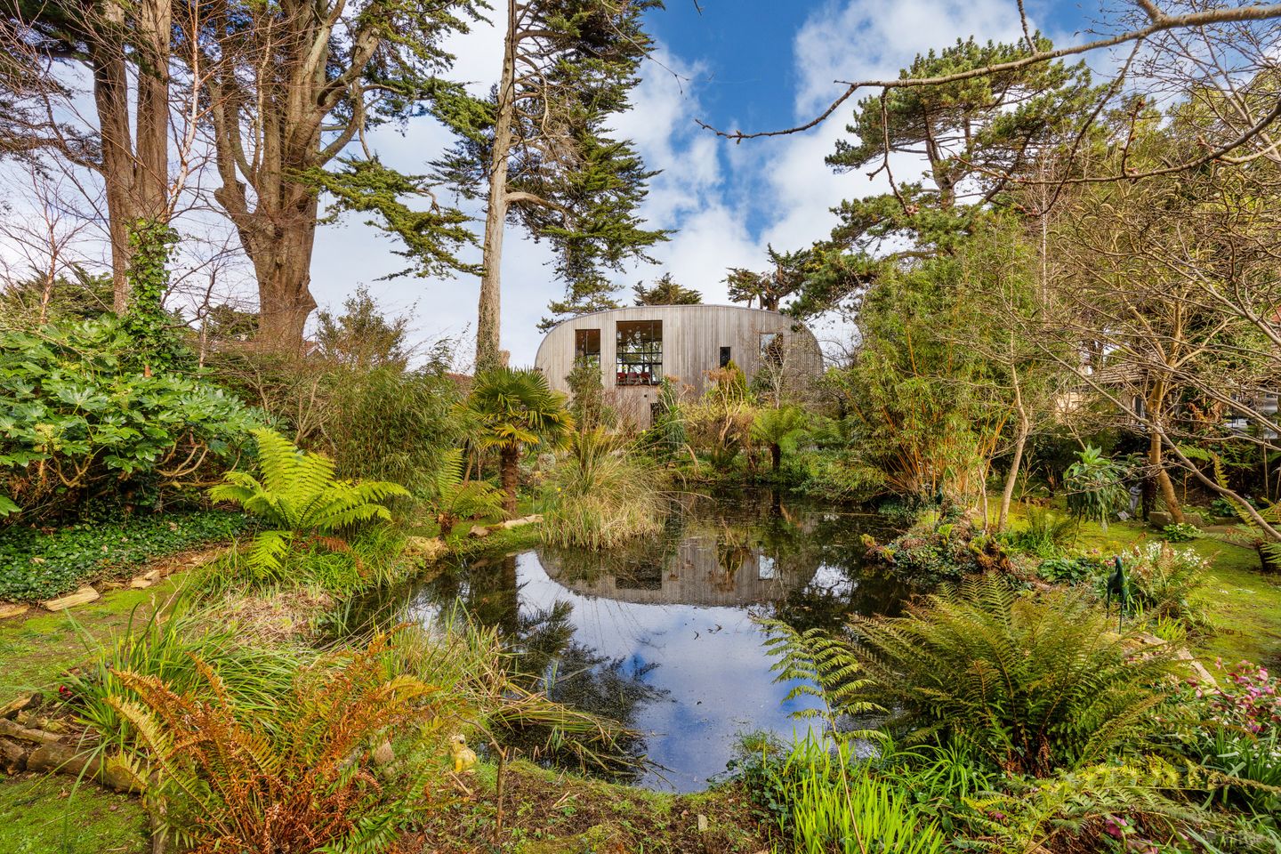 Ballynoe, 11 Claremont Road, Howth, Co Dublin, D13CH56