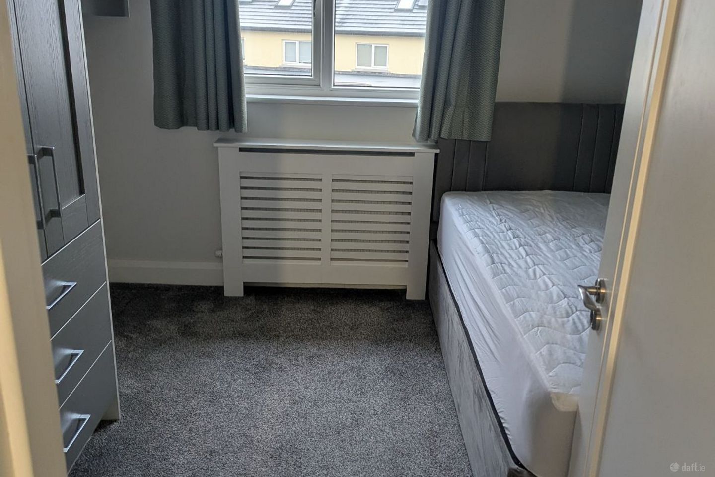 River Crescent, Virginia, Co. Cavan