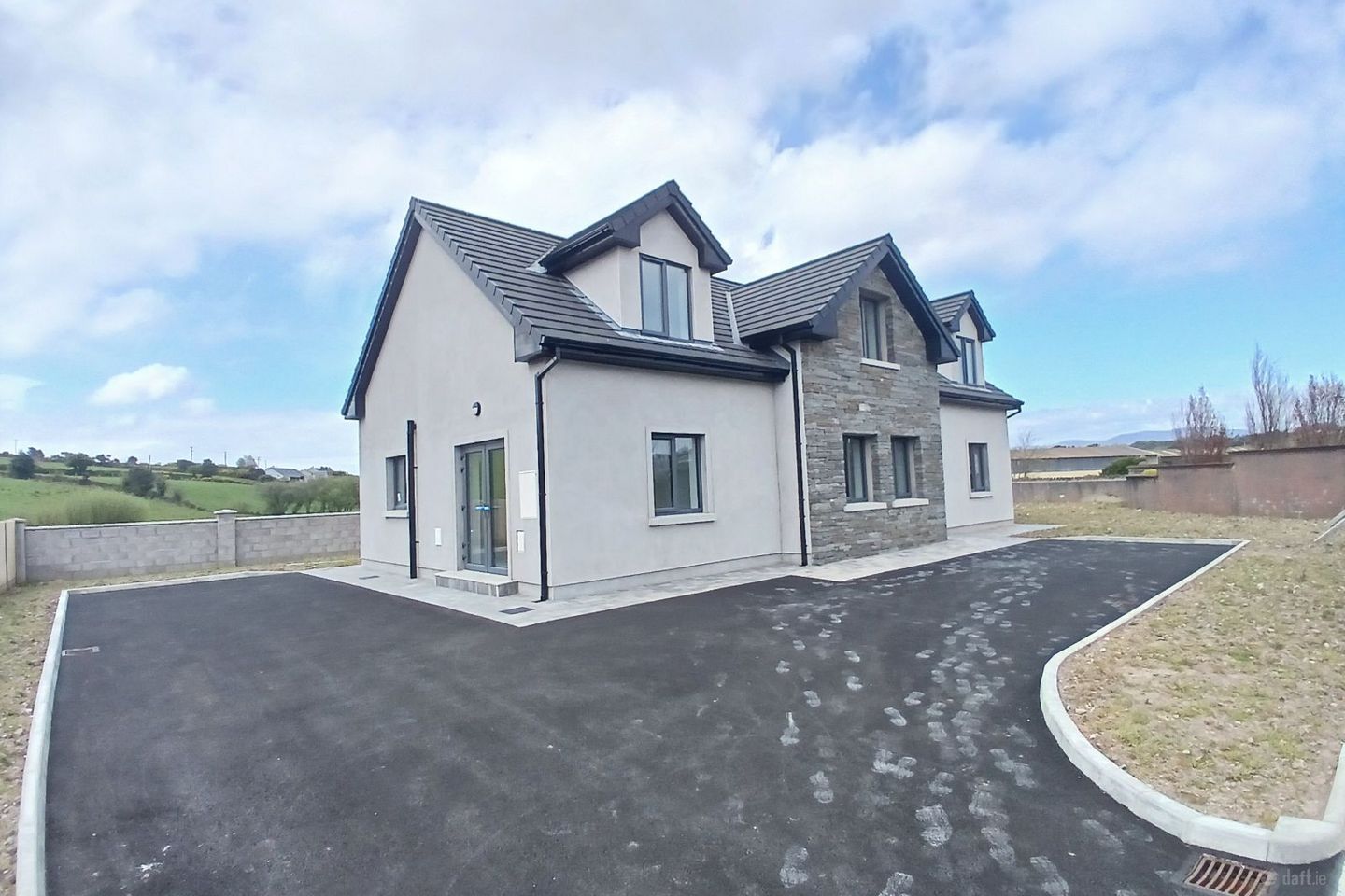 9 Hawthorn Place, Laharn, Killorglin, Co. Kerry