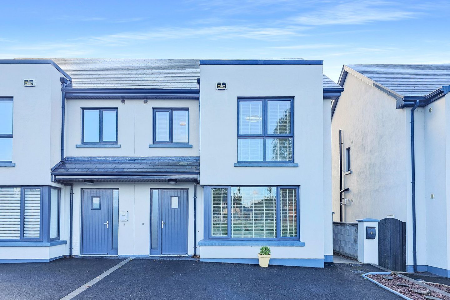 5 Curate's Court, Roslevan, Ennis, Co Clare, V95X58R