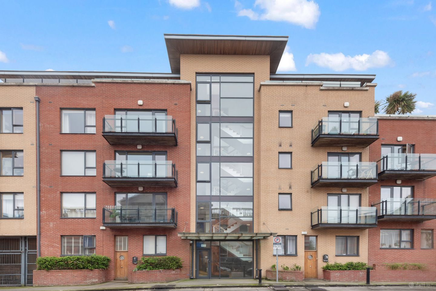 29 Harbour Court, George's Place, Dun Laoghaire, Co Dublin, A96E025