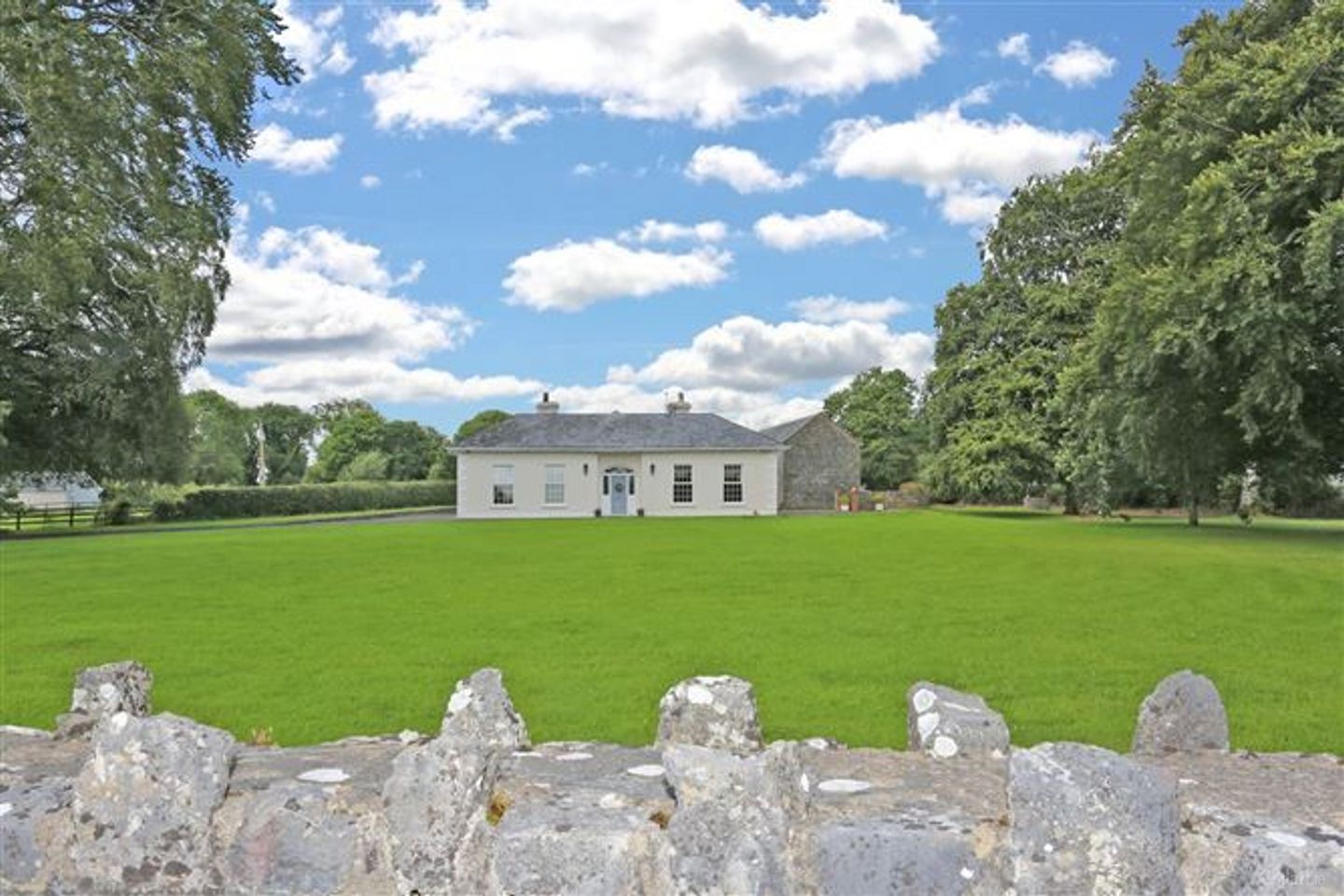 Waverley House, Lemenaghbeg, Newmarket-On-Fergus, Ennis, Shannon, Co. Clare
