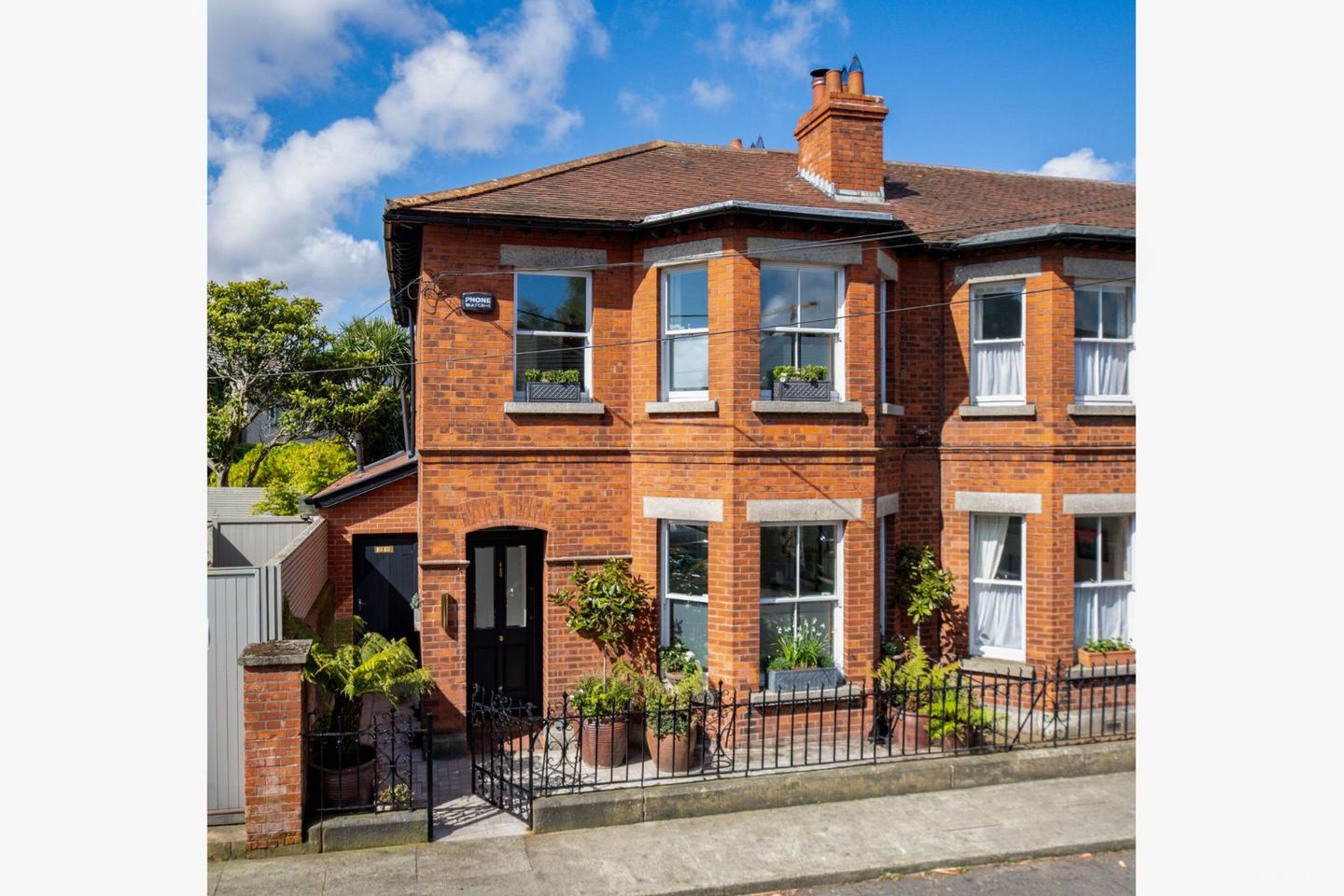 1 Oswald Road, Dublin 4, Irishtown, Co. Dublin, D04VX02