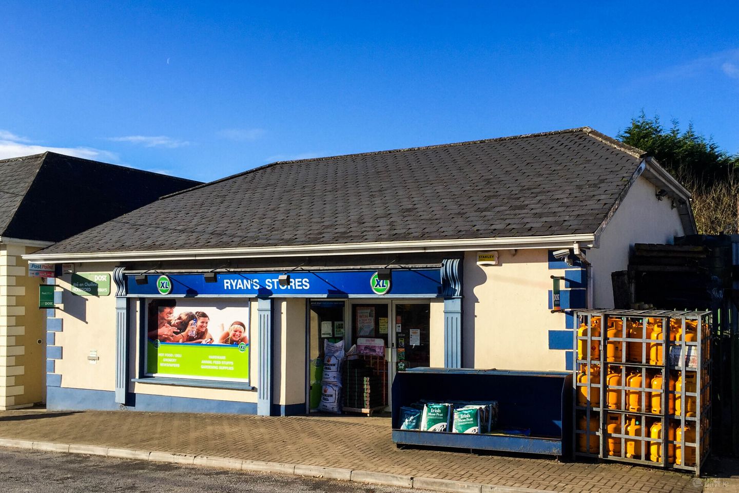 Commercial Premises & 5-Bed House, Hollyford Village, Hollyford, Co. Tipperary, E34HR25