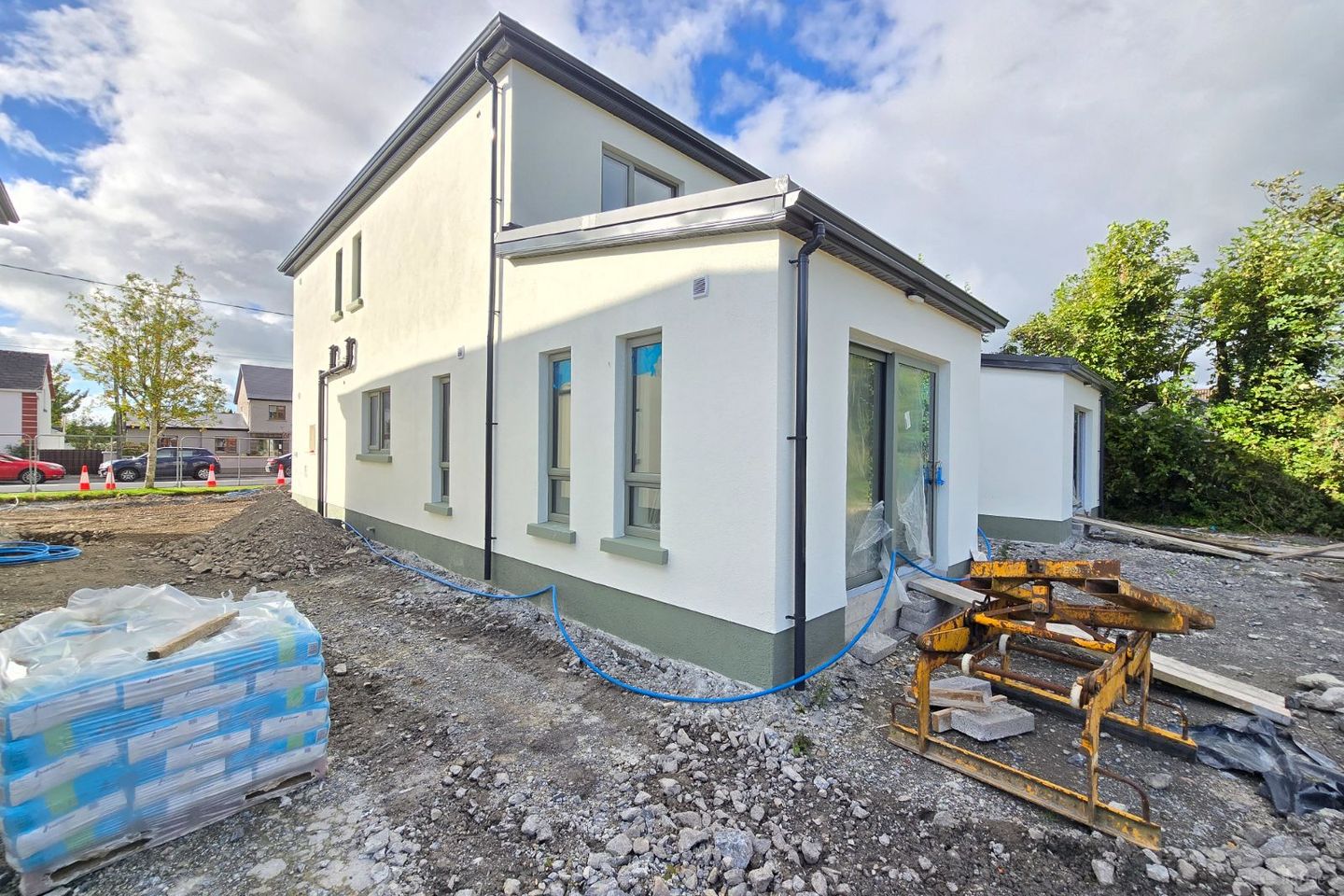 4 Bed semi-detached, Cuirt Ghallagh, No 2 & 7, Castleblakeney, Co. Galway