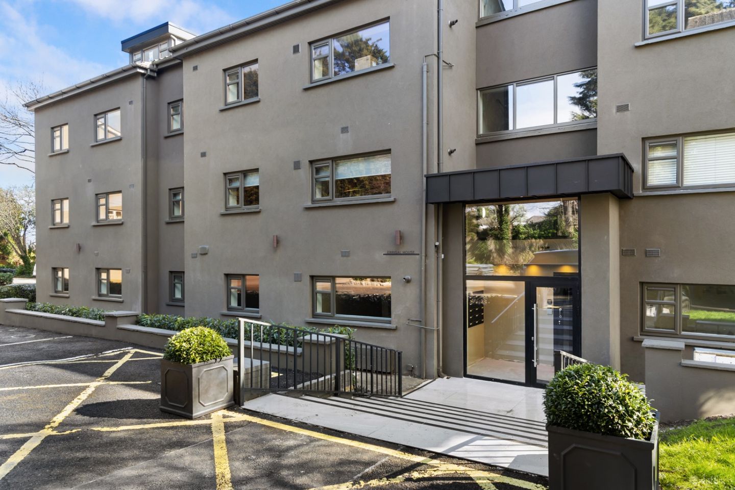 Apartment 10, Errigal House, Eglinton Court, Donnybrook, Dublin 4, D04VY96