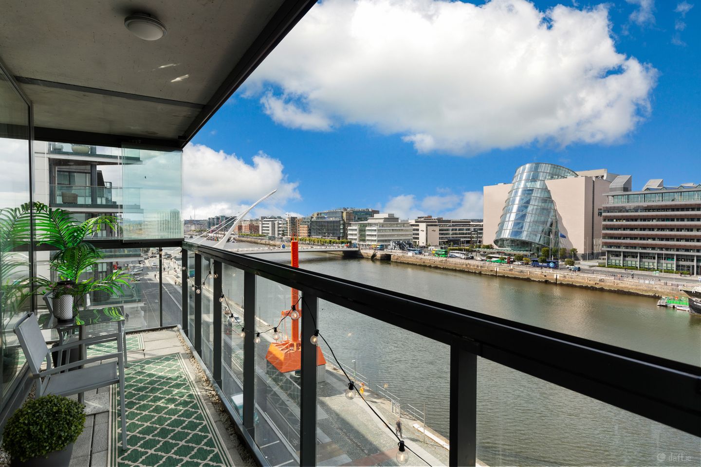 39 Hanover Riverside, Sir John Rogerson's Quay, Grand Canal Dock, Dublin 2, D02YY24