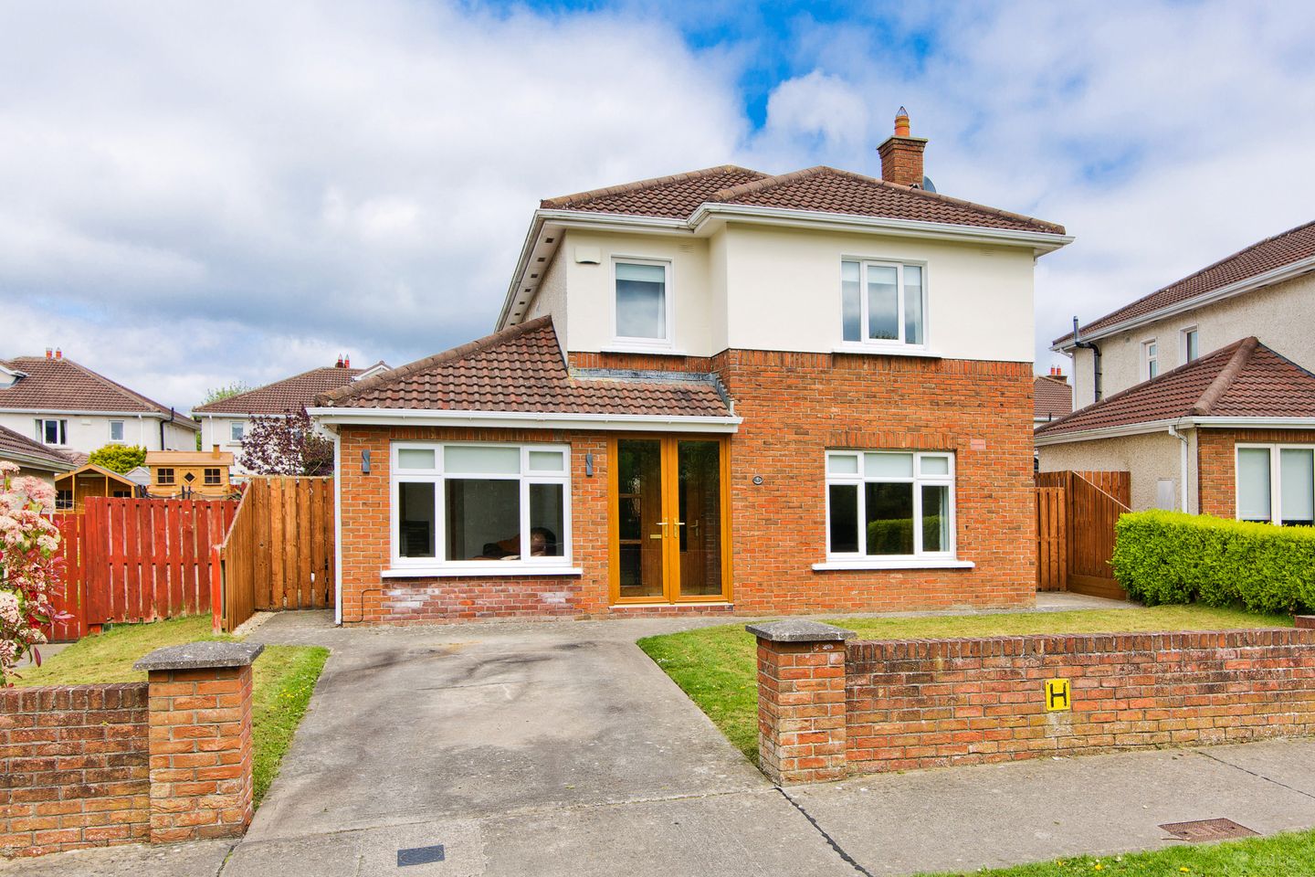 6 Woodstown Walk, Knocklyon, Dublin 16, D16YA39