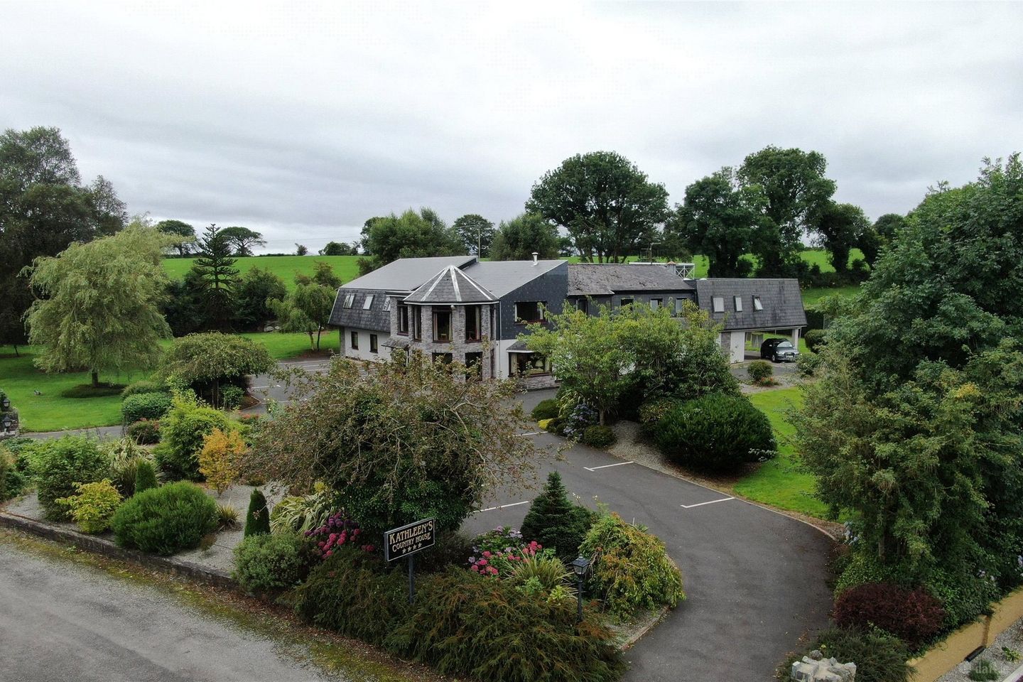 Kathleens Country House, Coolgarriv, Tralee Road, V93X642