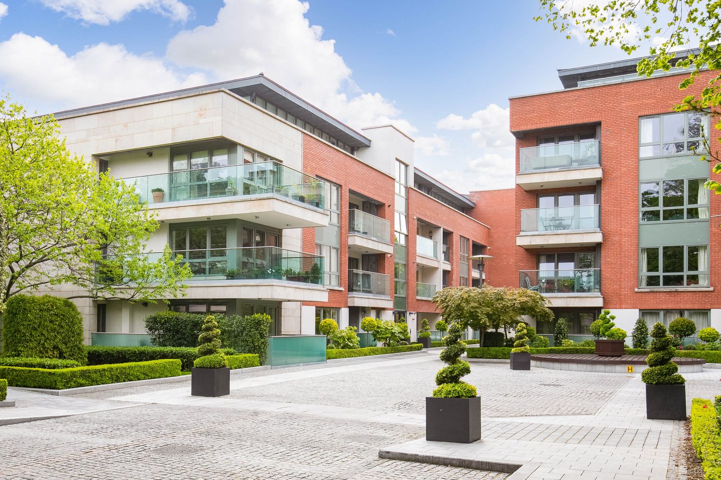 Apartment 17, Shrewsbury Square, Ballsbridge, Dublin 4, D04WD58
