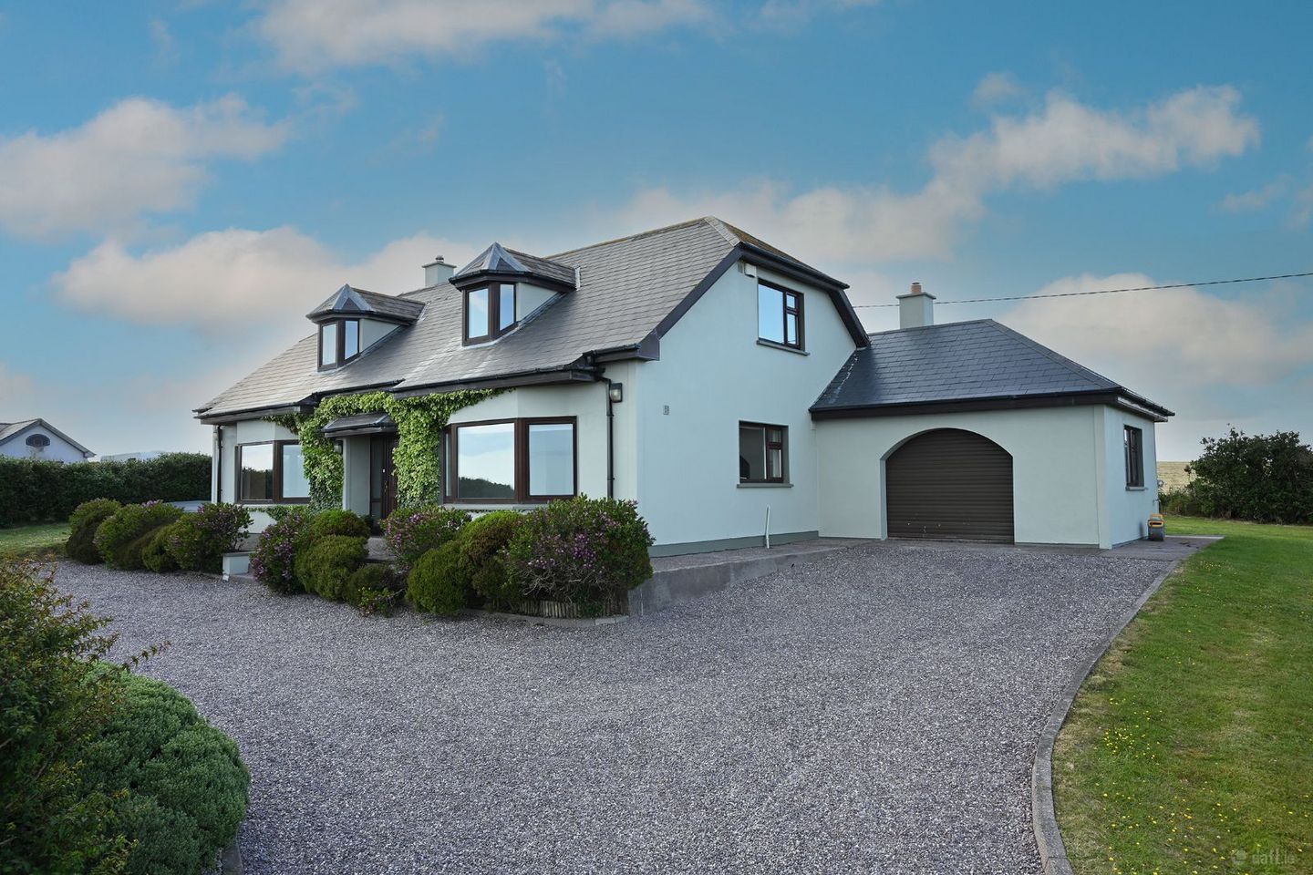 Nohoval Cove, Kinsale, Co. Cork, P17PD74