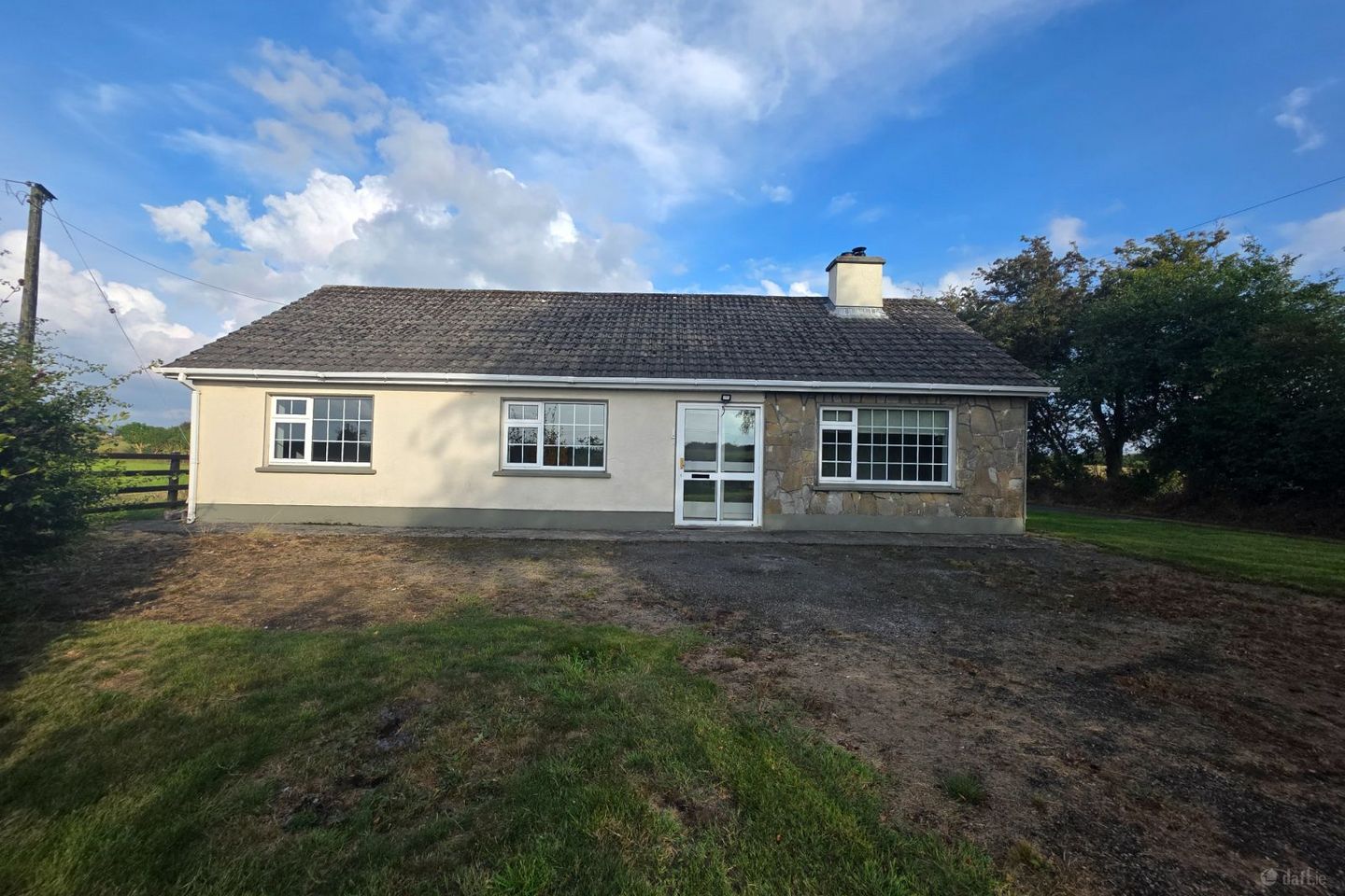 Goldengrove Road, Roscrea, Co. Tipperary