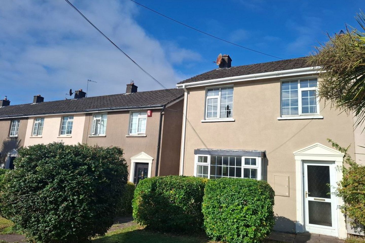 9 The Townhouses, Crab Lane, Ballintemple, Co. Cork, T12YHD7