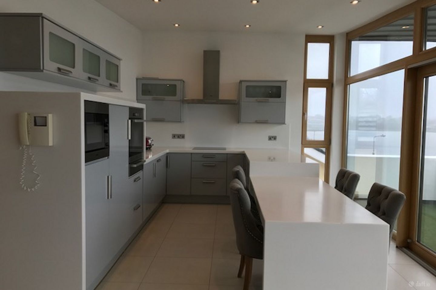 44 Lough Atalia House, Lough Atalia Road, Galway City Centre, Co. Galway